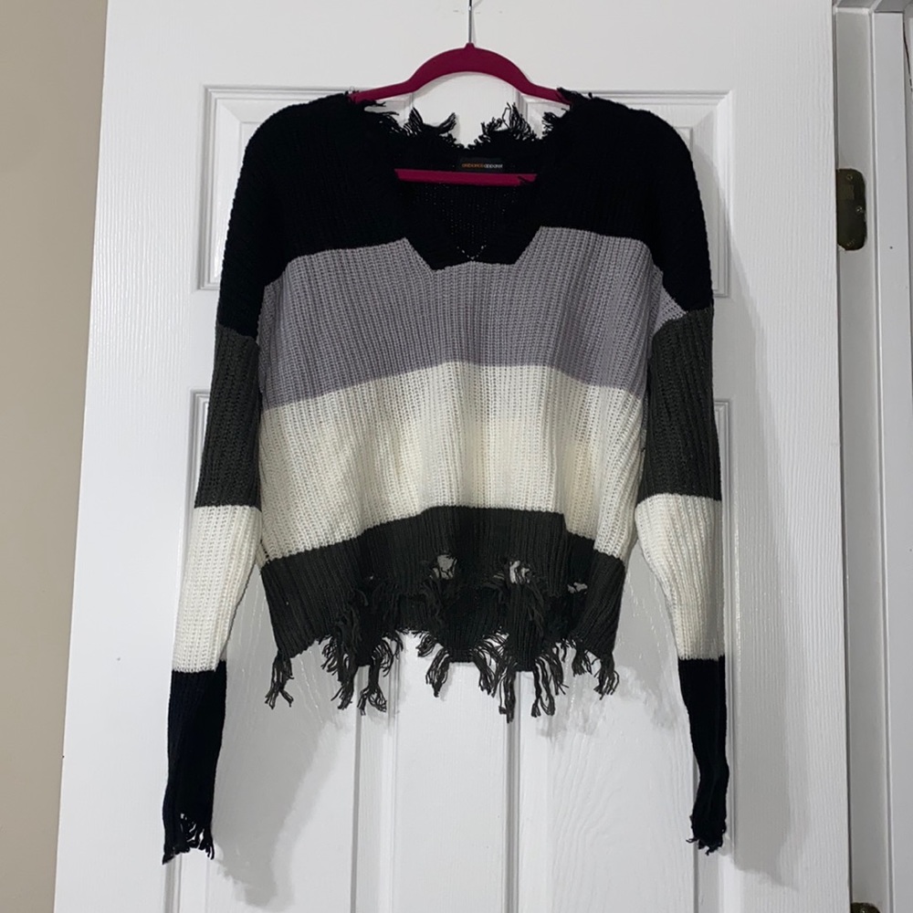Ruffled multicolor sweater